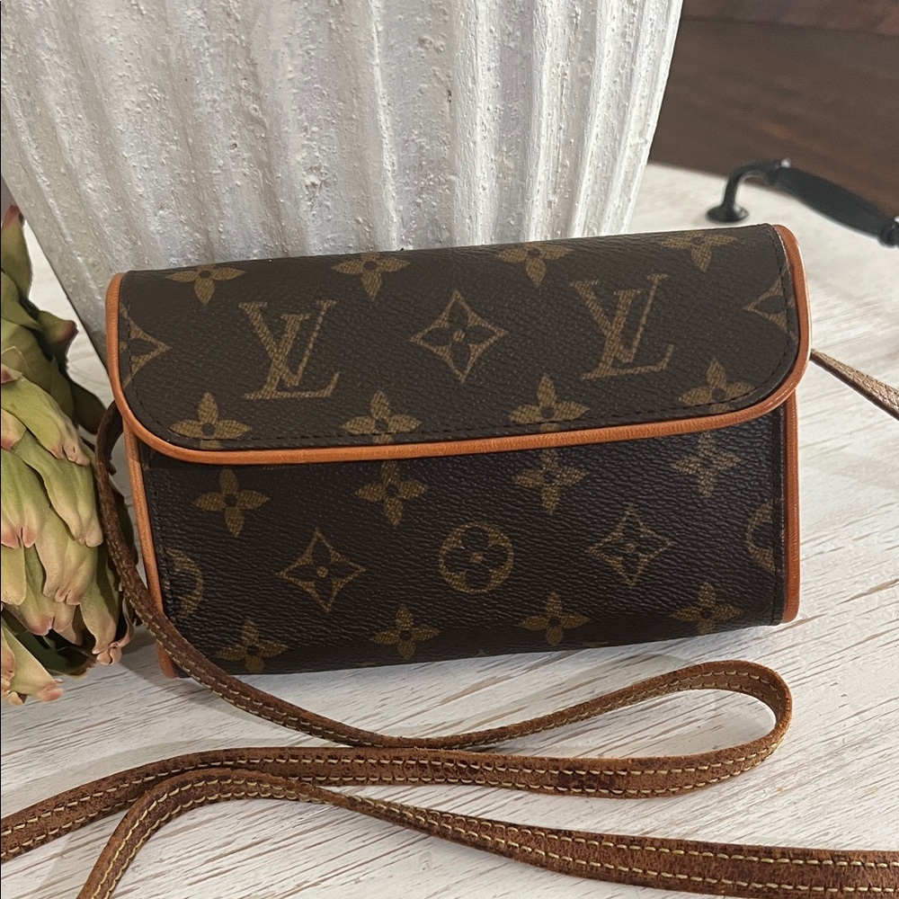 Louis Vuitton Monogram Canvas Crossbody with Vachetta Trim